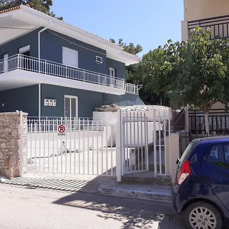 Sunlit Shores Apartament
